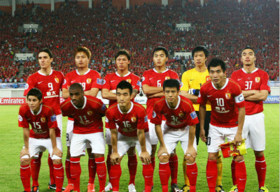 埃芬博格：拜仁前场三人能给卡尔空间，把他与梅西相比没好处