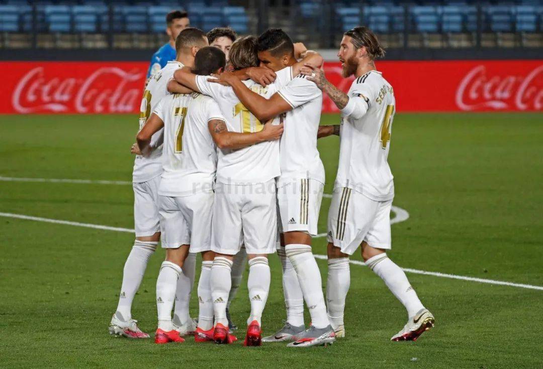 迈阿密马林鱼队签下强力终结者费尔班克斯，合同金额为 1 年 800 万美元