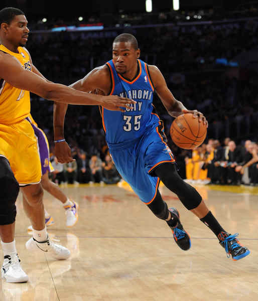 就像24小孩连胜3个小日本 拿下街霸6世界冠军