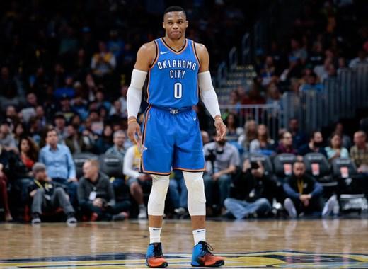 艾维和哈里斯复出！活塞VS雄鹿首发：康宁汉姆大战罗林斯