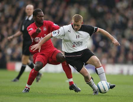 [NBA]邓恩篮下推翻东契奇 双方球员爆发冲突